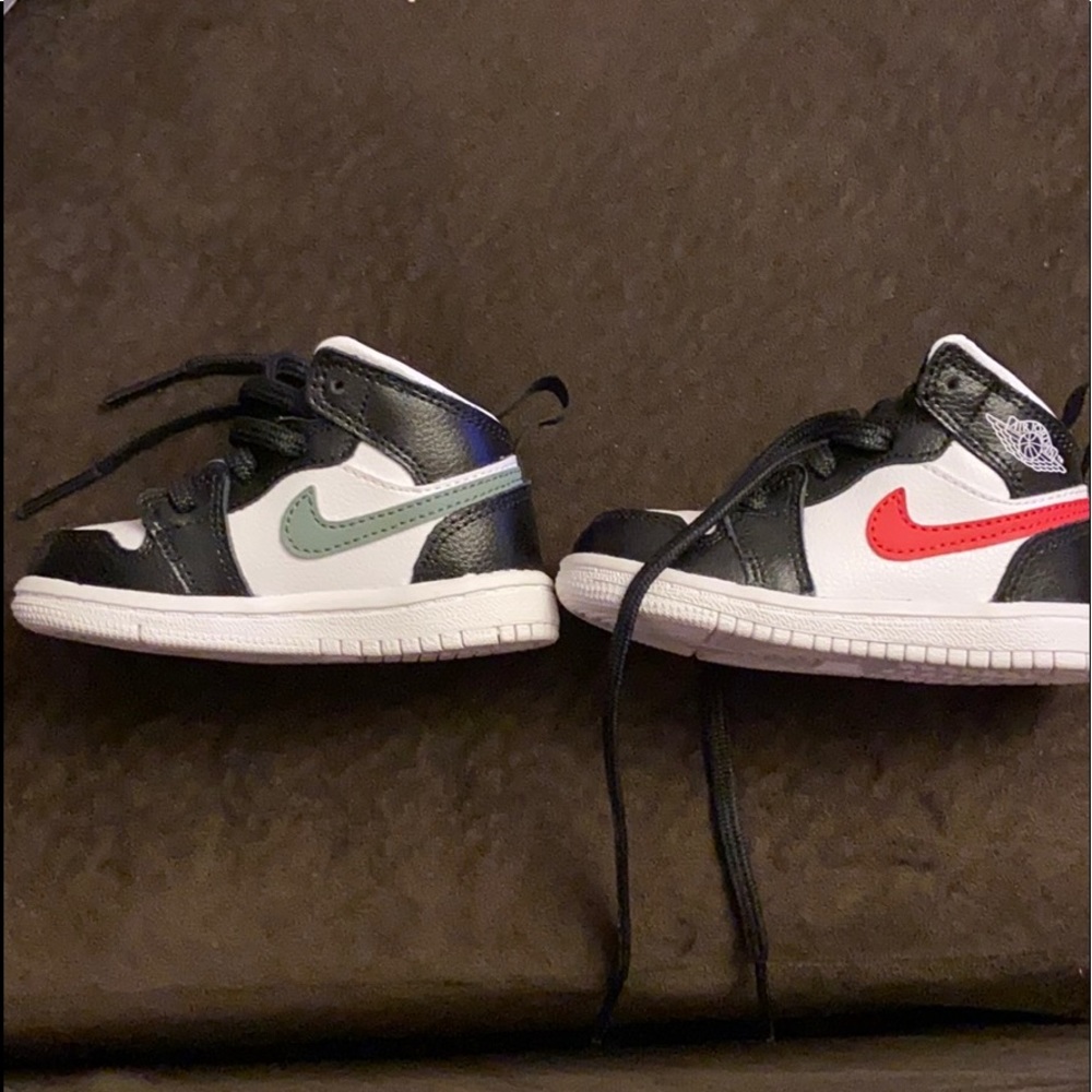 Toddler Nike shoes